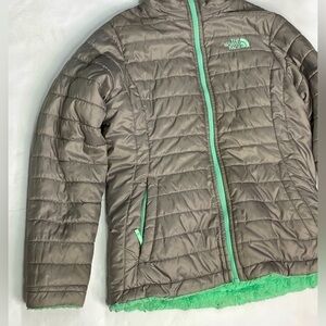 The north face reversible, puffer, girls size large jacket, teal gray (14-16)